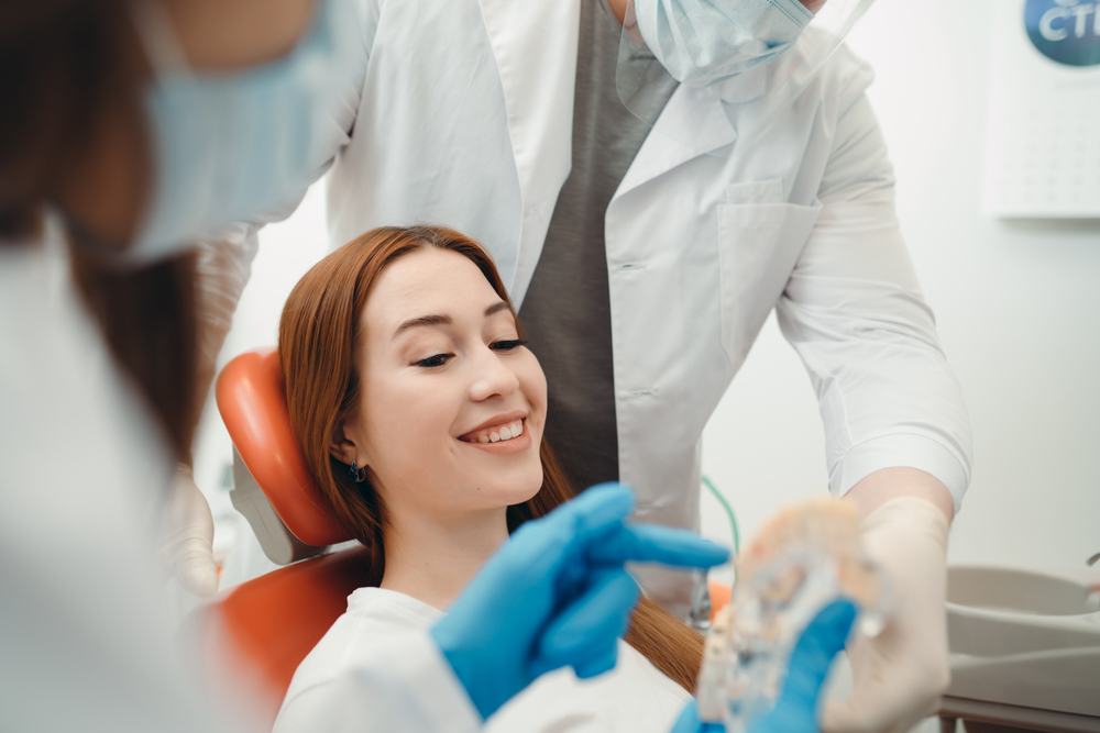 What are Dentures Made Of: 4 Types of Denture Materials